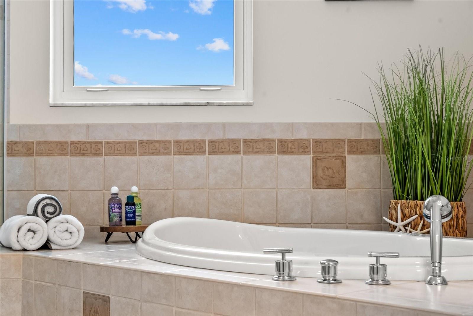 SIESTA ISLES UNIT 5 - Residential