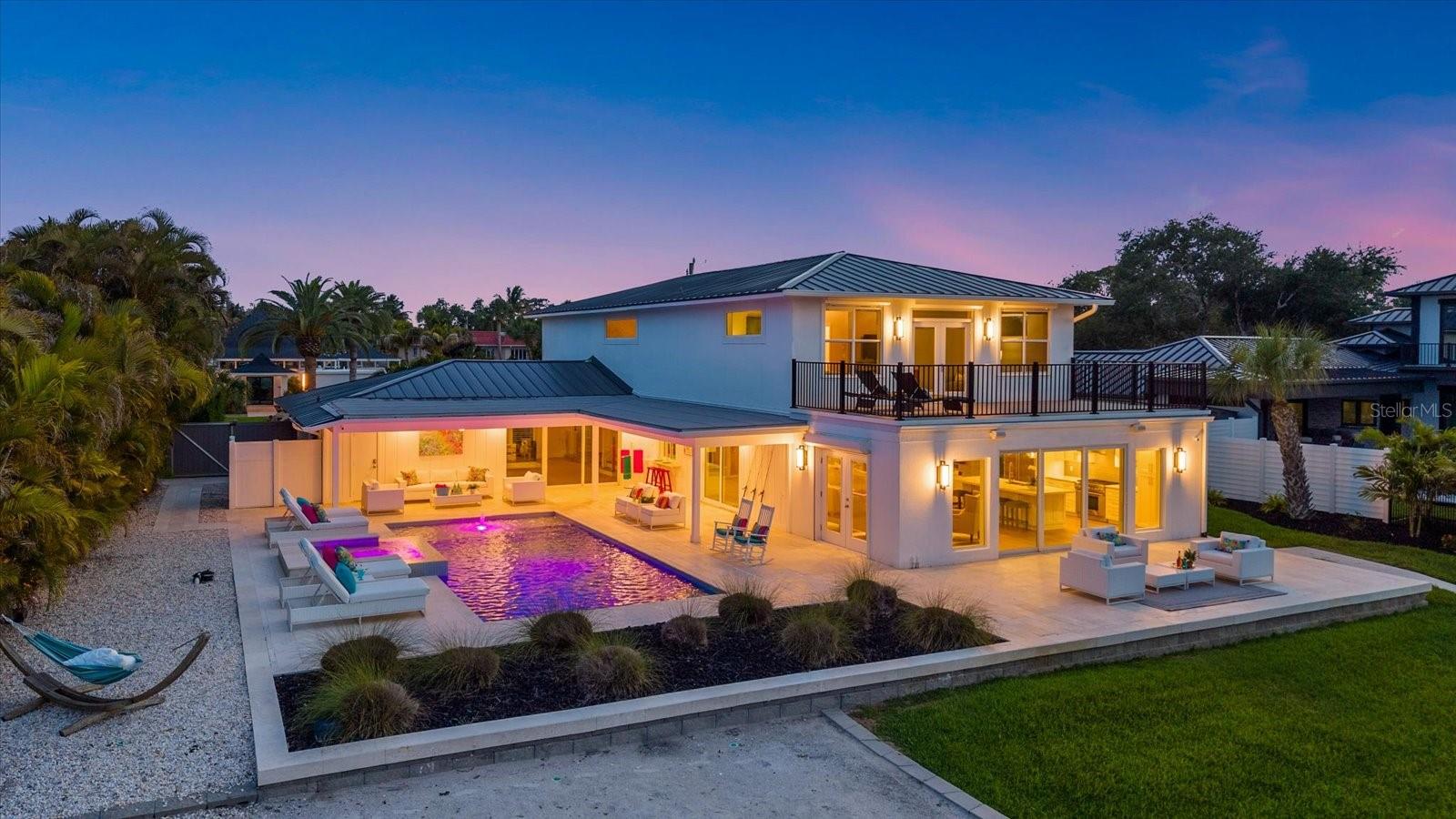 SIESTA ISLES UNIT 5 - Residential