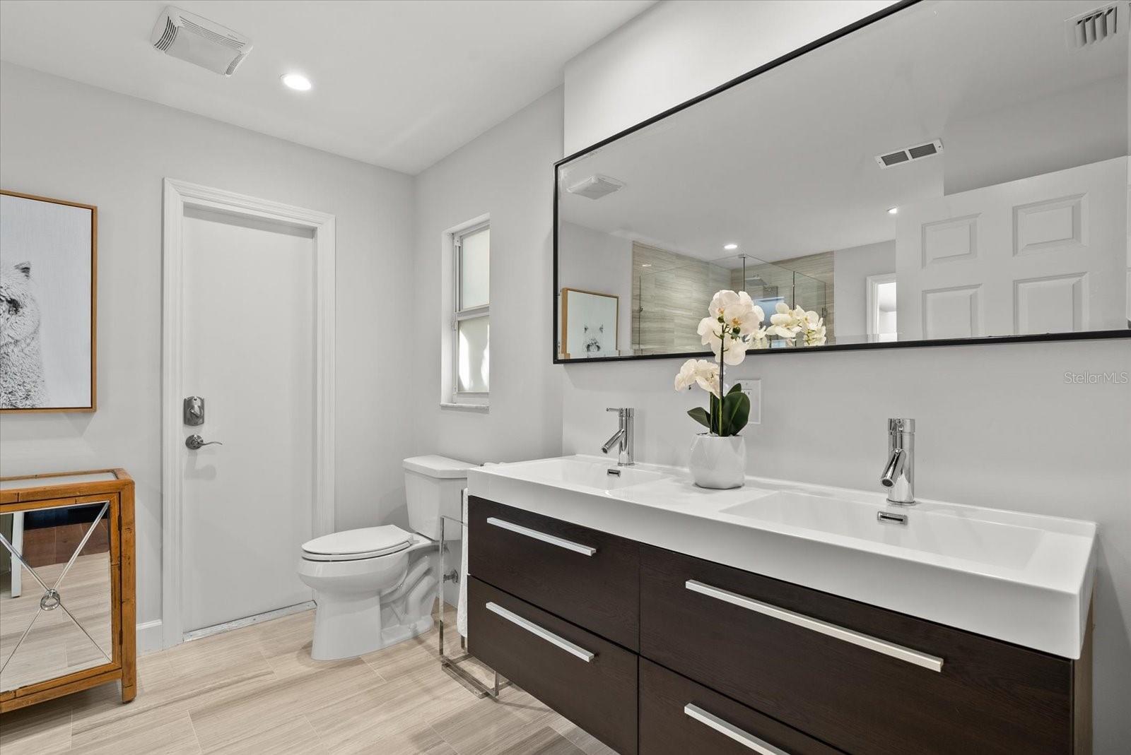 SIESTA ISLES UNIT 5 - Residential