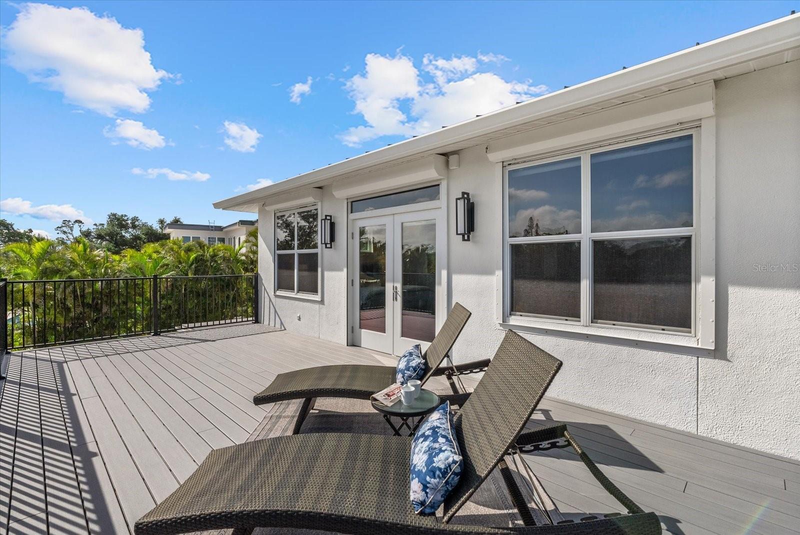 SIESTA ISLES UNIT 5 - Residential