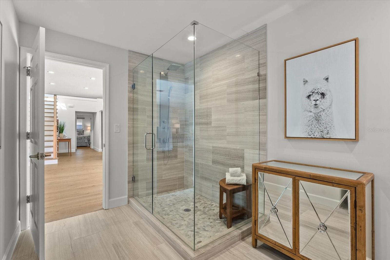 SIESTA ISLES UNIT 5 - Residential