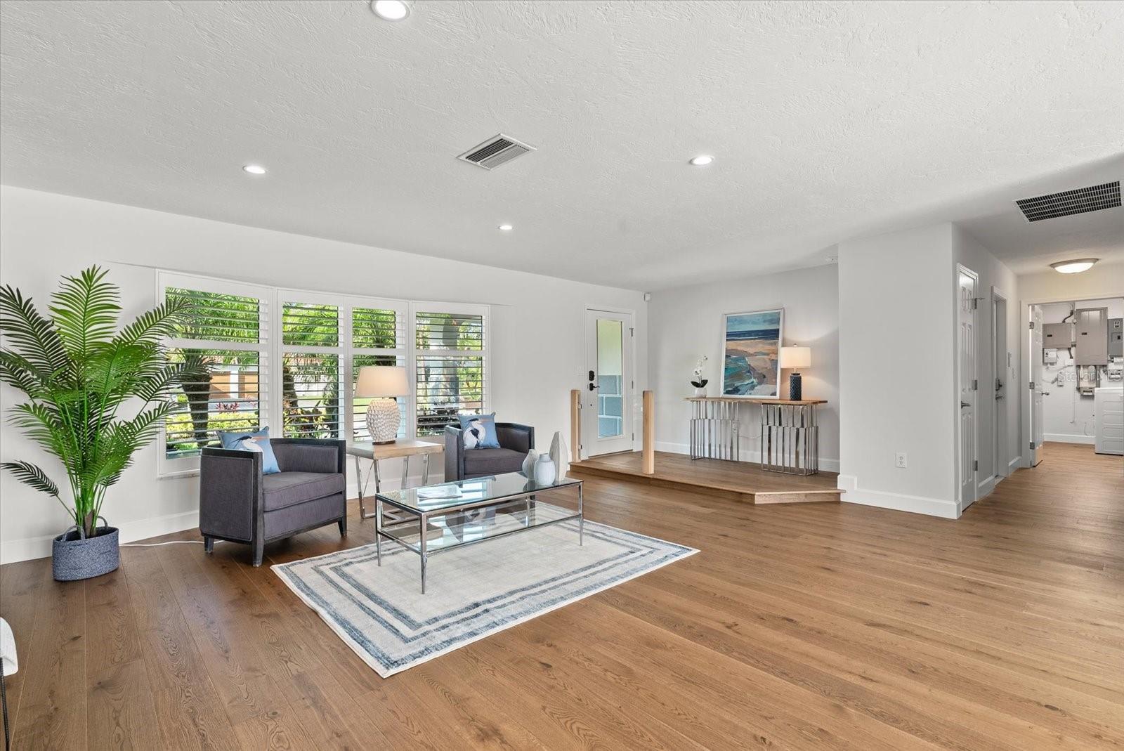 SIESTA ISLES UNIT 5 - Residential