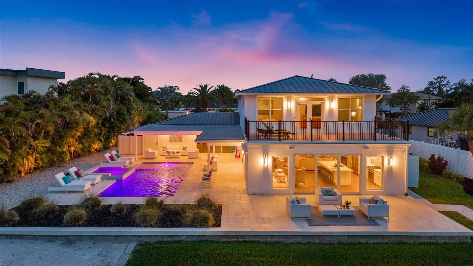 SIESTA ISLES UNIT 5 - Residential
