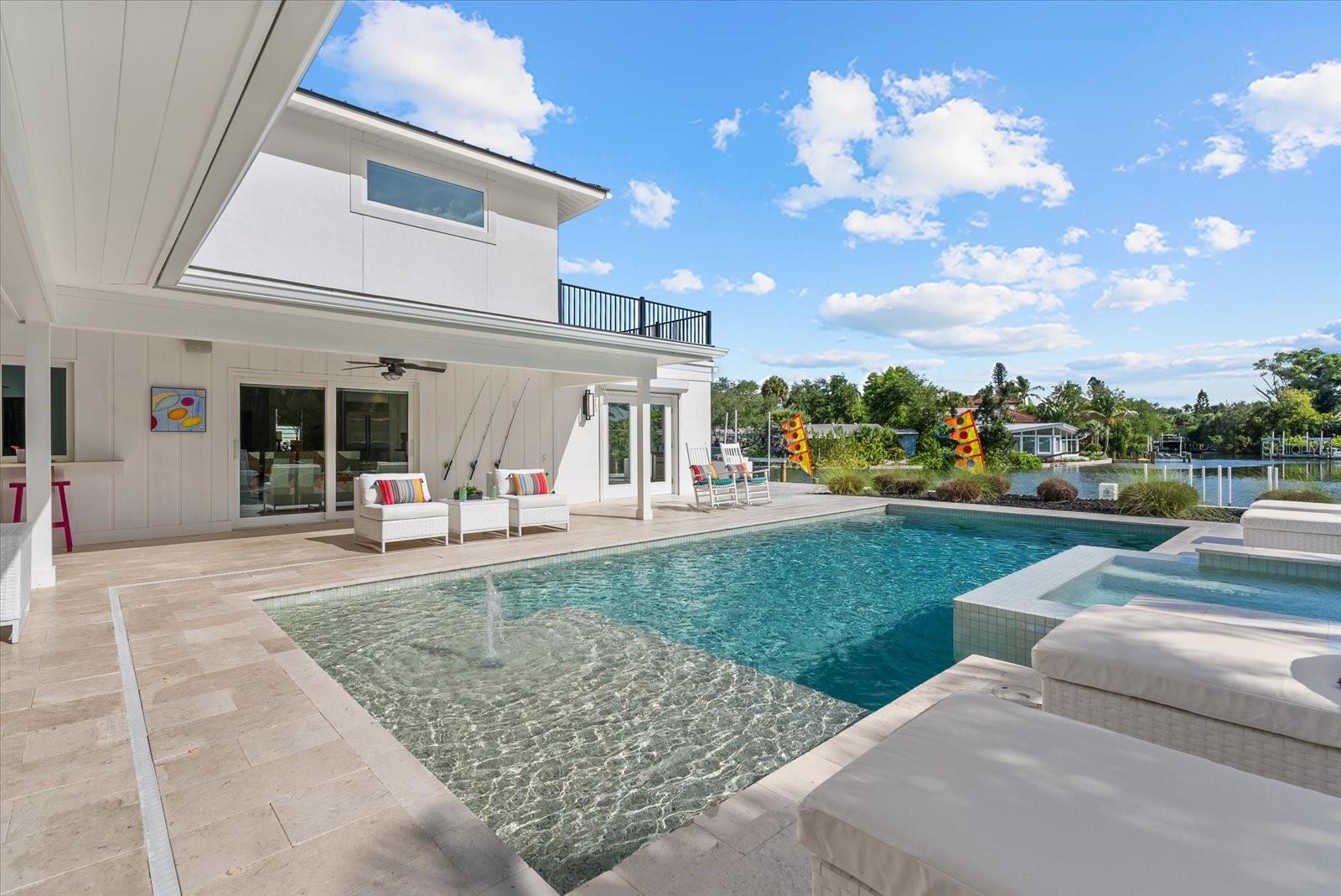 SIESTA ISLES UNIT 5 - Residential