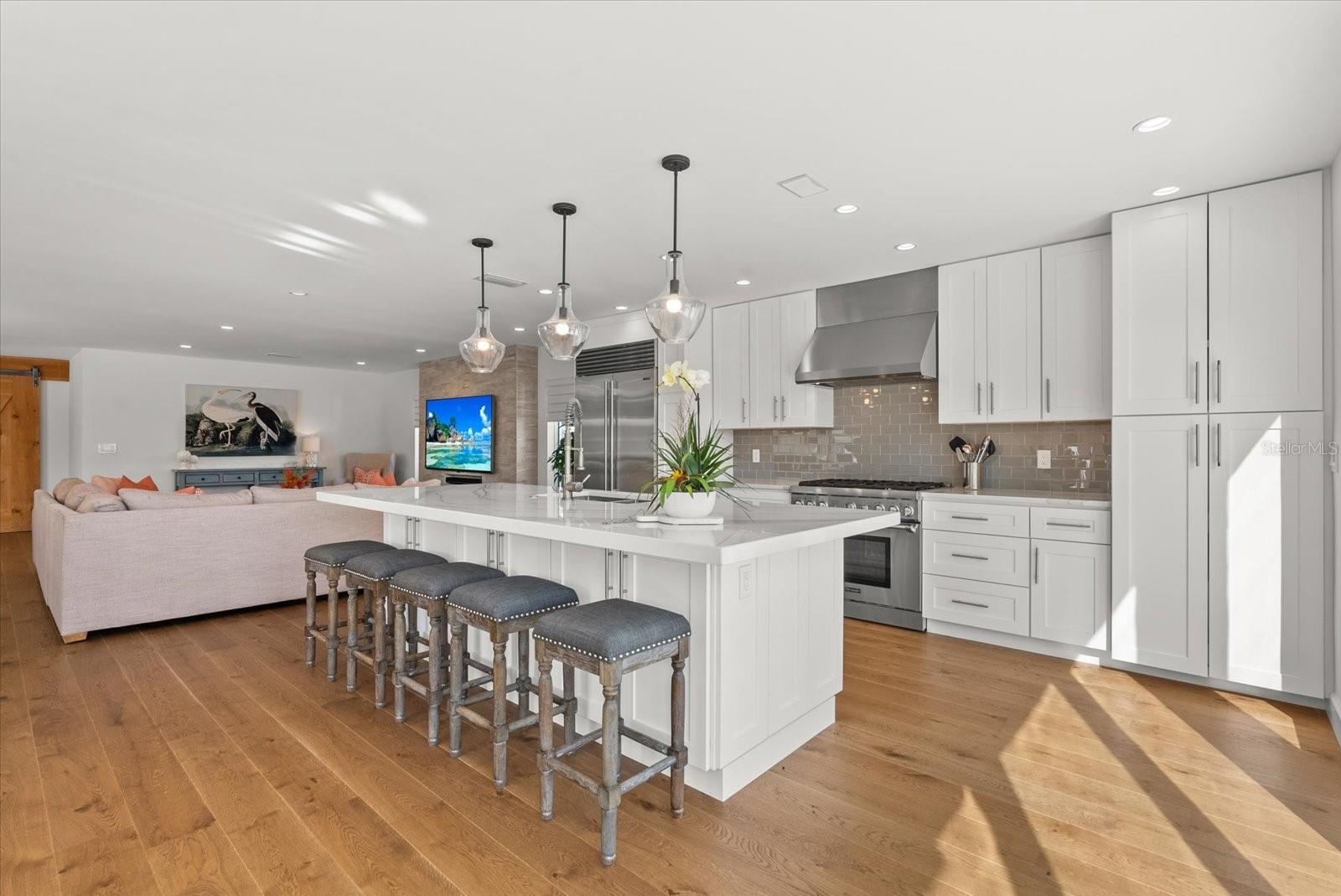 SIESTA ISLES UNIT 5 - Residential