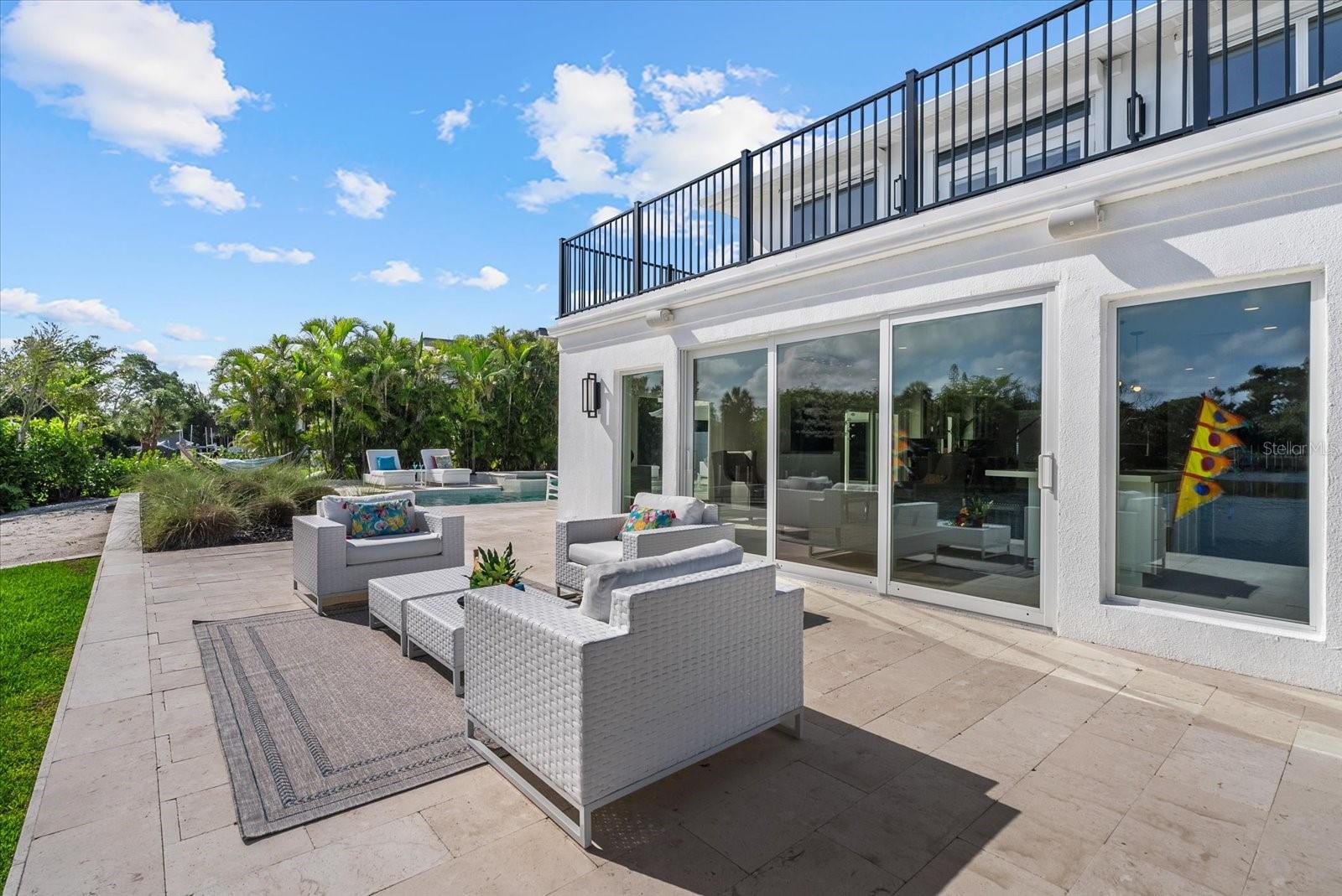 SIESTA ISLES UNIT 5 - Residential
