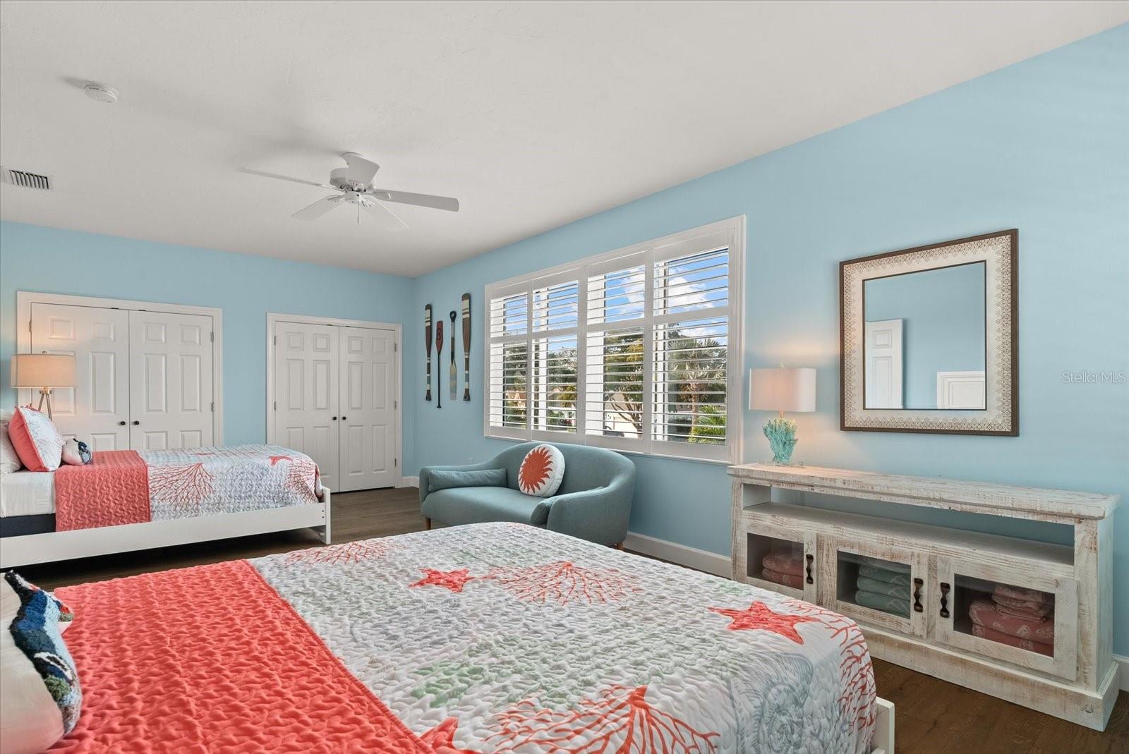 SIESTA ISLES UNIT 5 - Residential