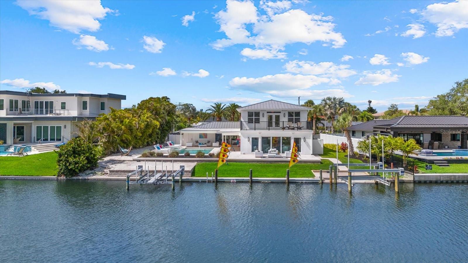 SIESTA ISLES UNIT 5 - Residential