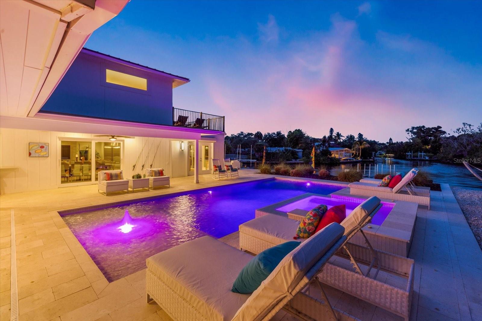 SIESTA ISLES UNIT 5 - Residential