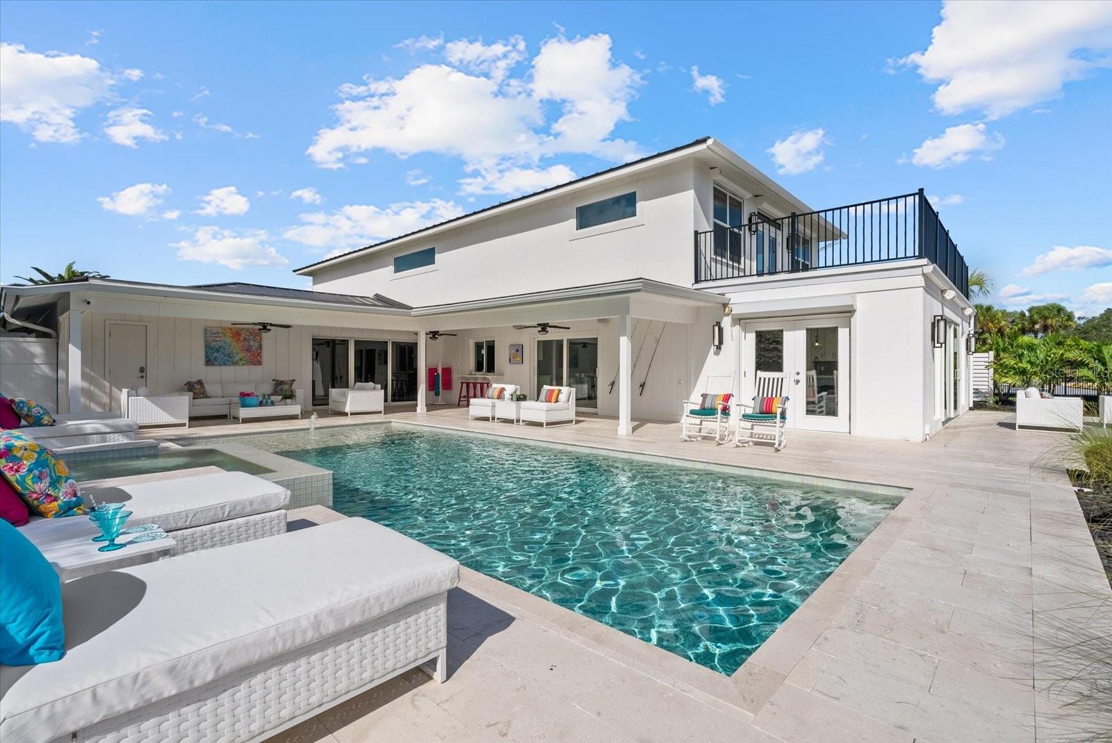 SIESTA ISLES UNIT 5 - Residential