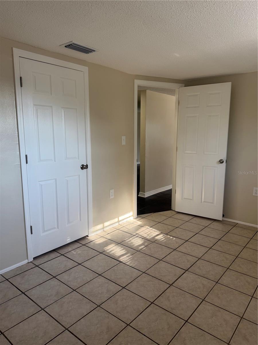 REGENCY PARK - Residential