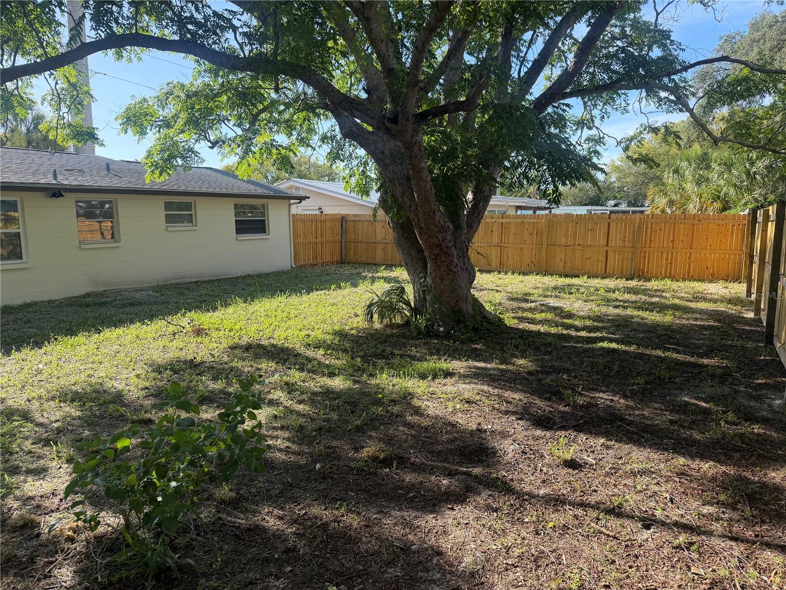 REGENCY PARK - Residential