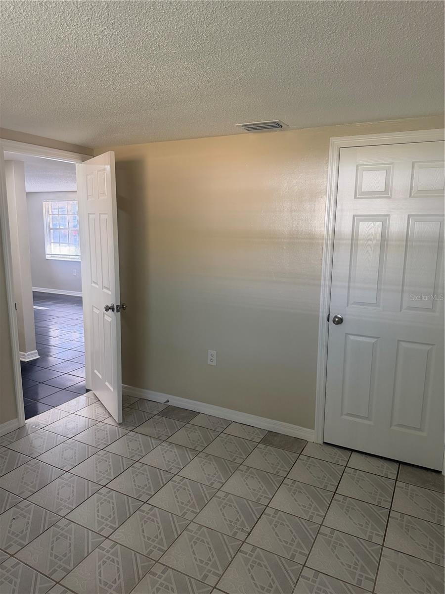 REGENCY PARK - Residential