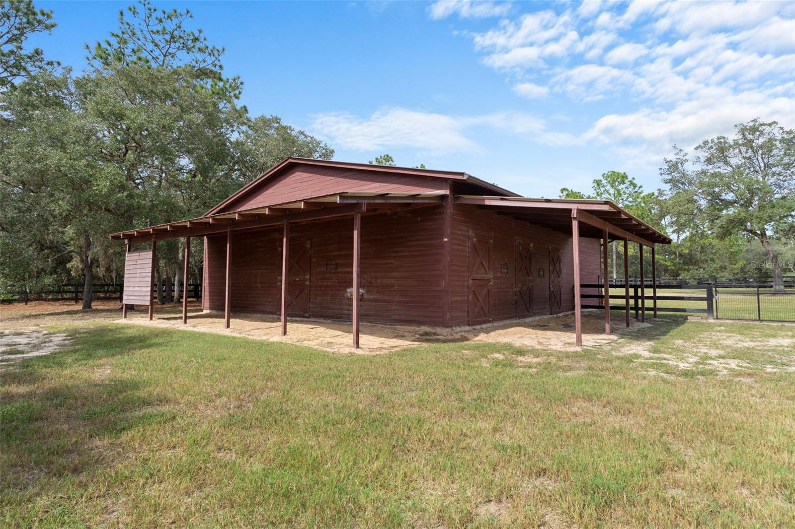 PINE RIDGE UNIT 02 - Residential