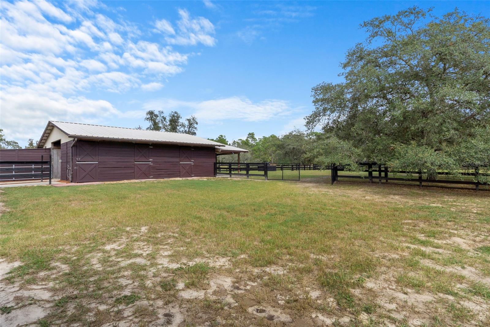 PINE RIDGE UNIT 02 - Residential