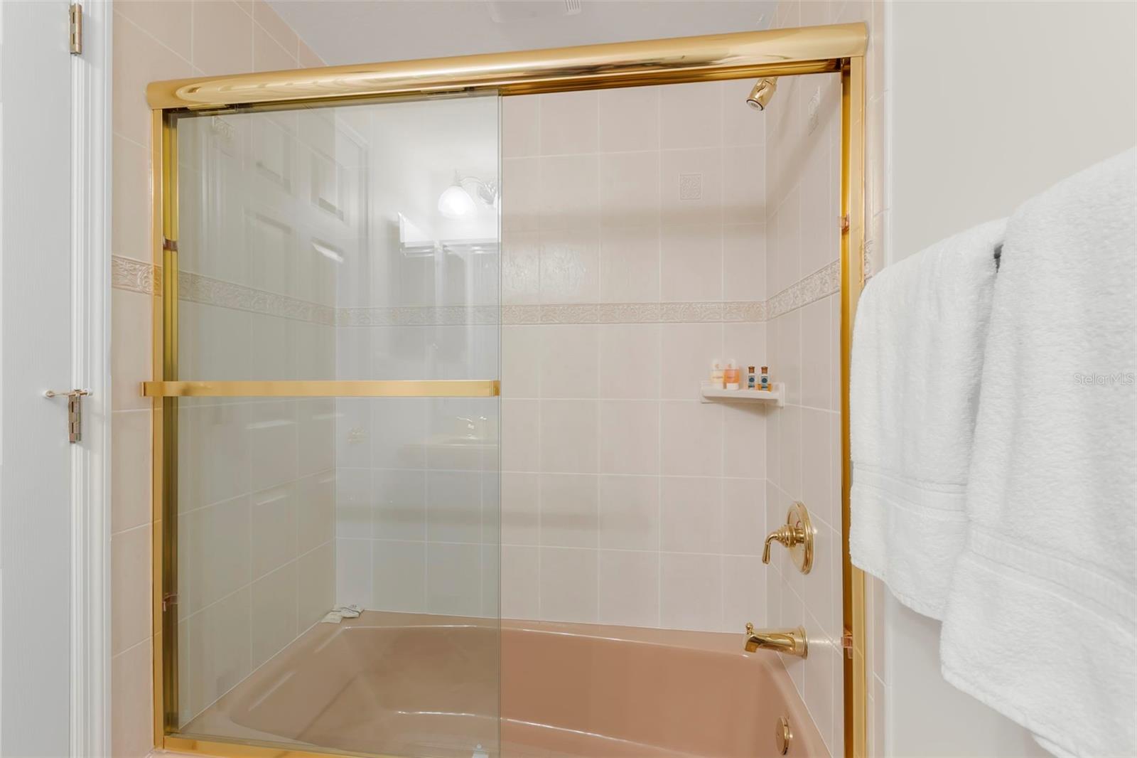 HIDDEN LAGOON AT ARROWHEAD POINT - Residential