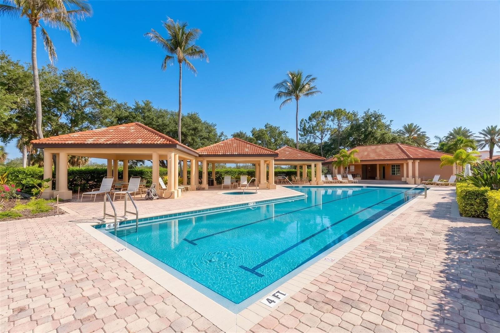 HIDDEN LAGOON AT ARROWHEAD POINT - Residential