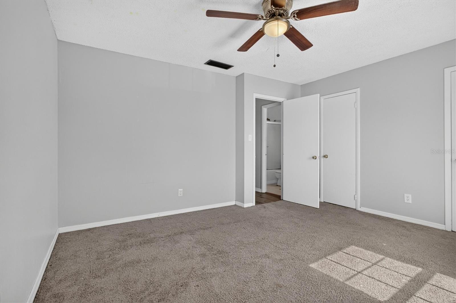 JAMESTOWN CONDO - Residential