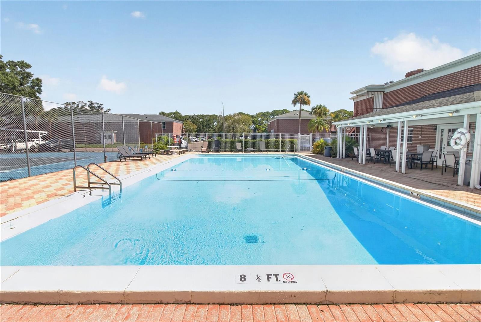 JAMESTOWN CONDO - Residential