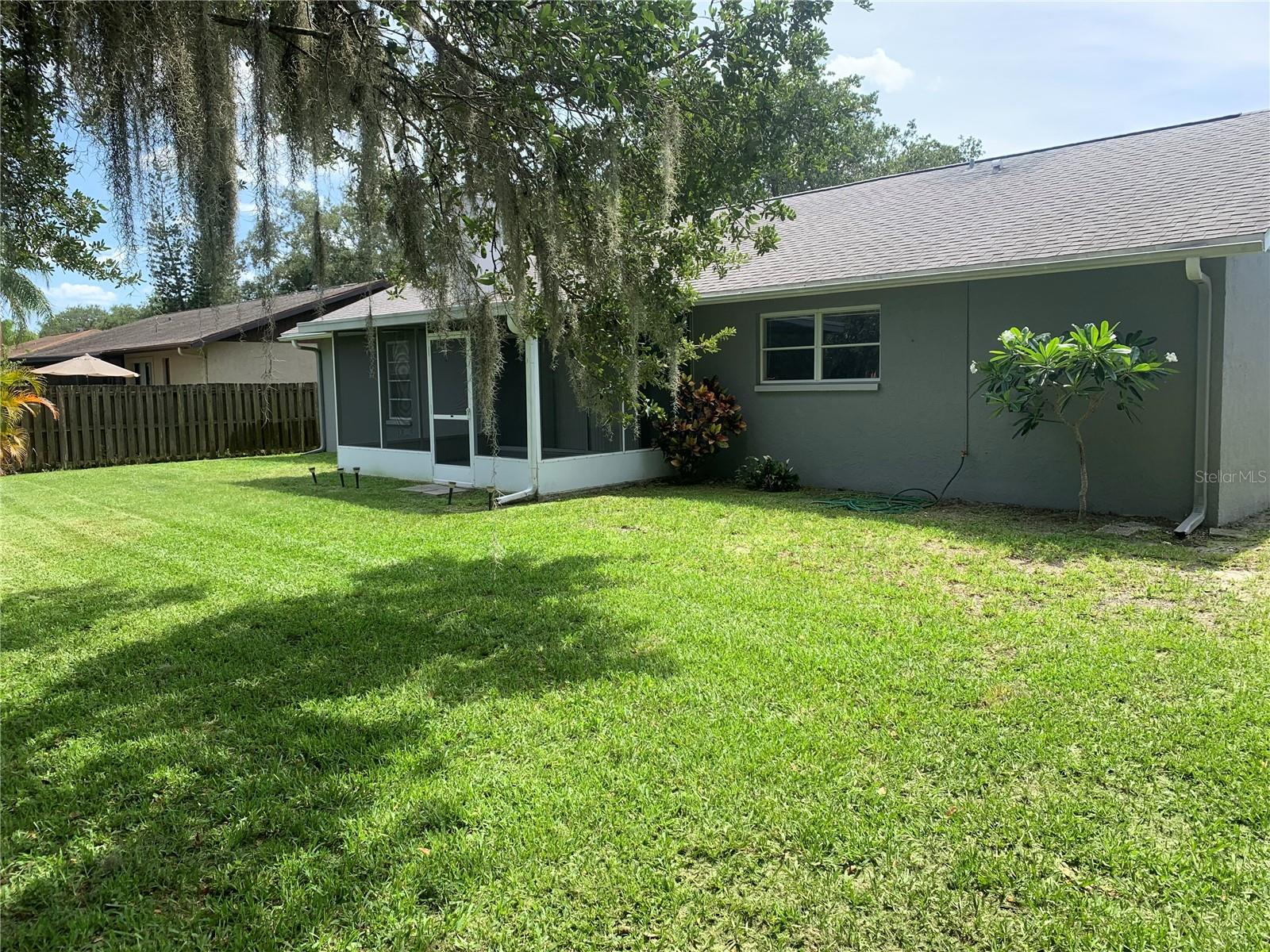 COLONIAL OAKS - Residential Lease