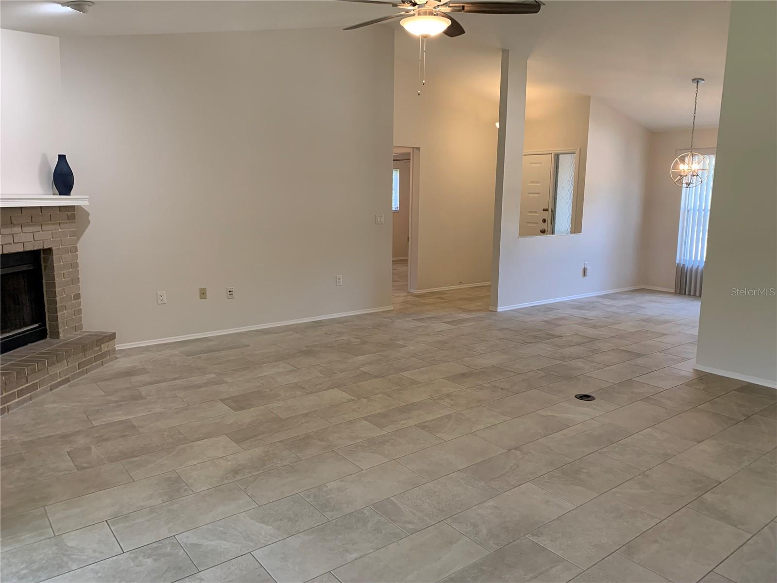 COLONIAL OAKS - Residential Lease