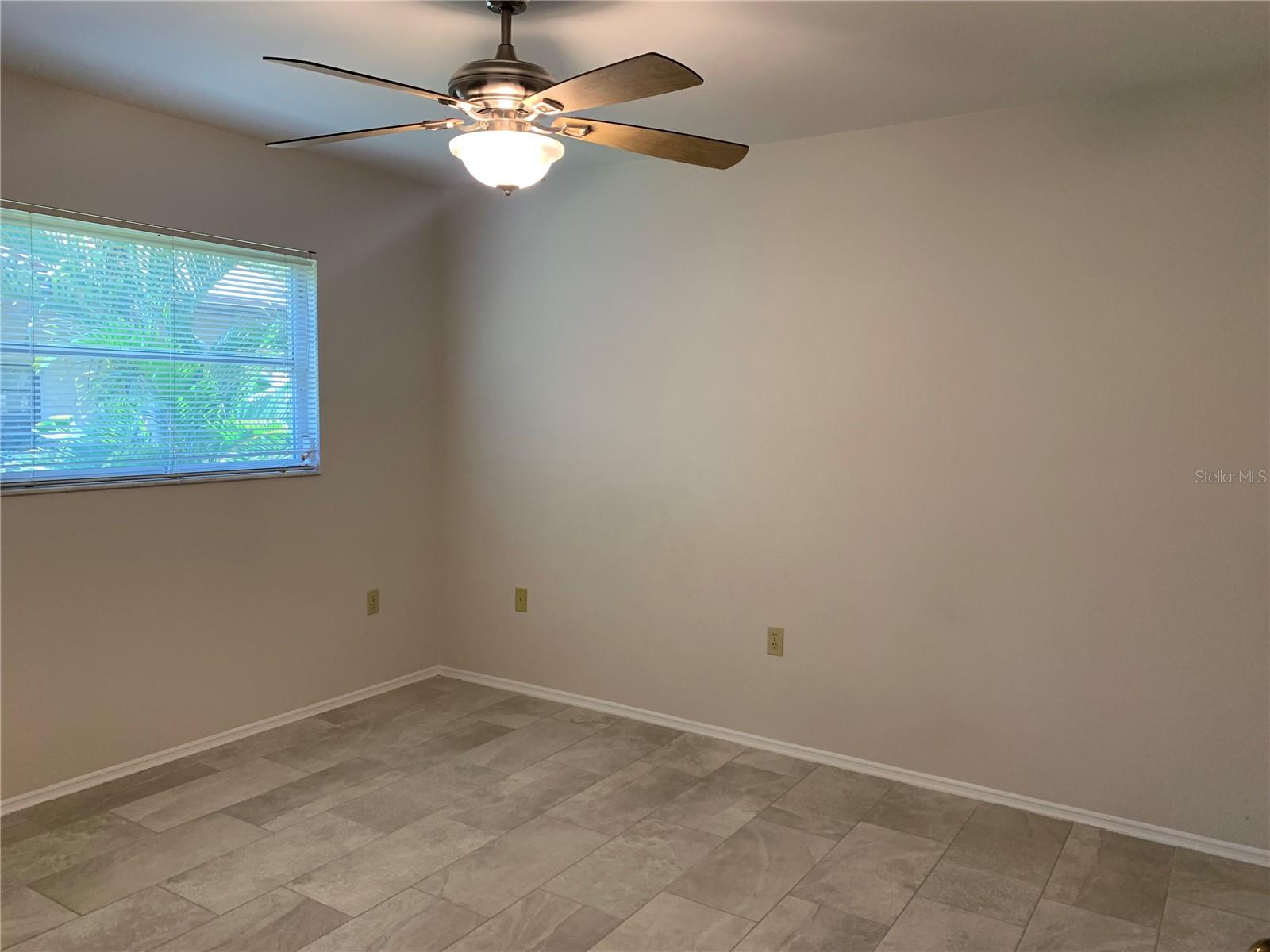 COLONIAL OAKS - Residential Lease