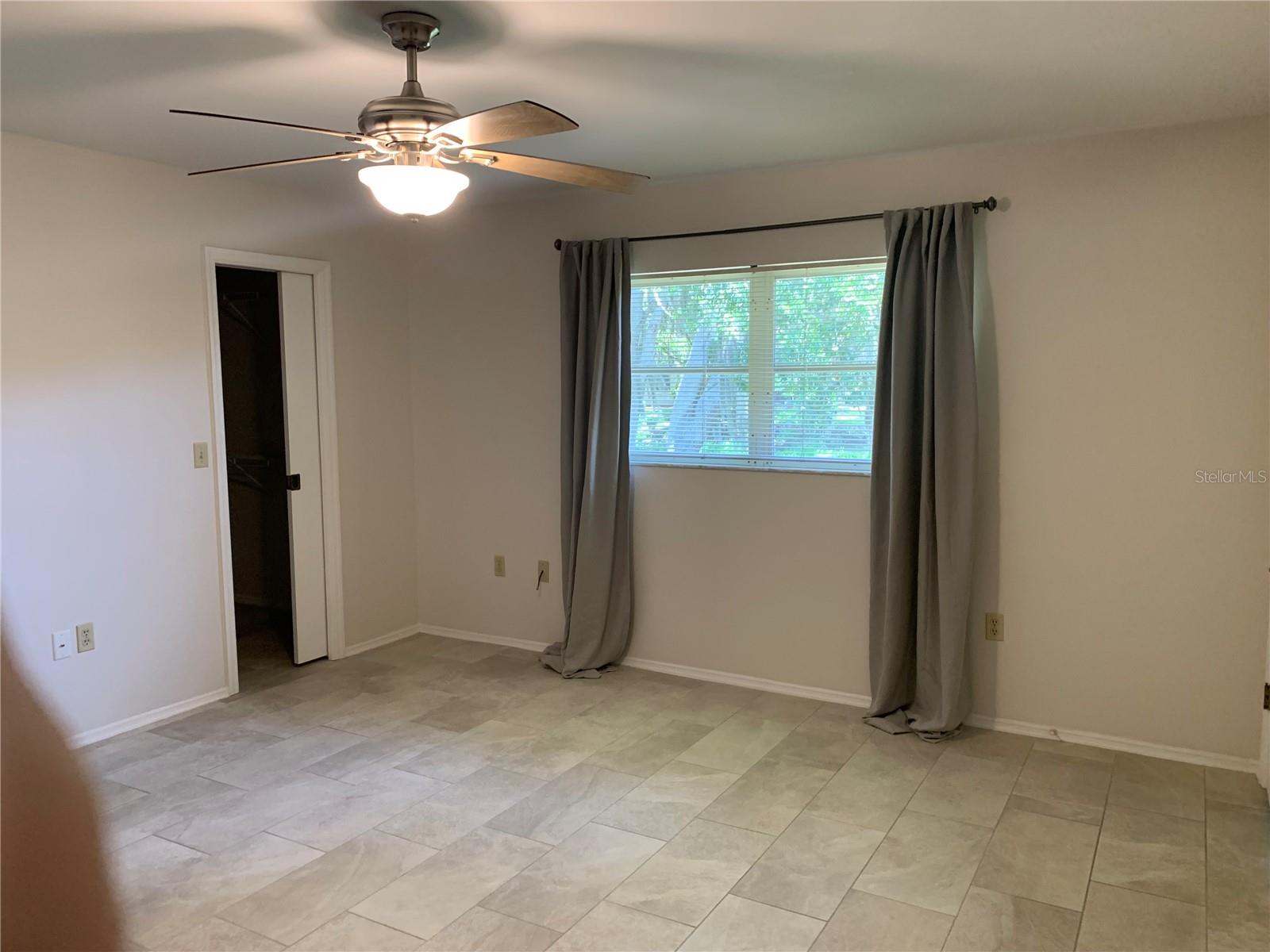 COLONIAL OAKS - Residential Lease
