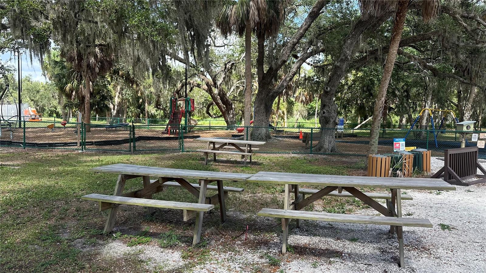 COLONIAL OAKS - Residential Lease