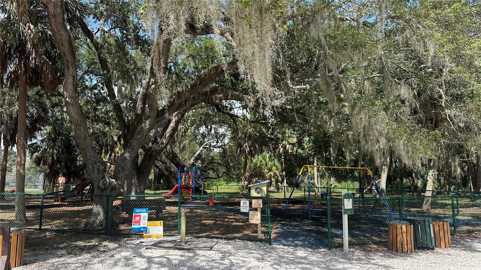 COLONIAL OAKS - Residential Lease