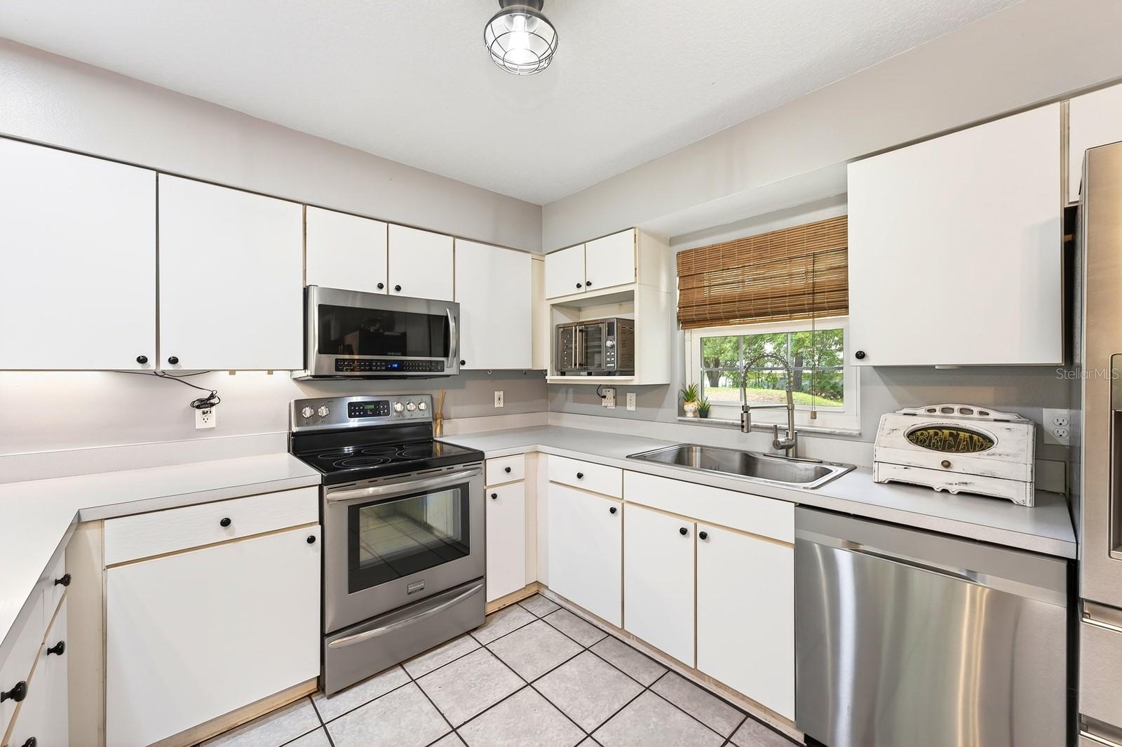 PICKETT WOODS - Residential