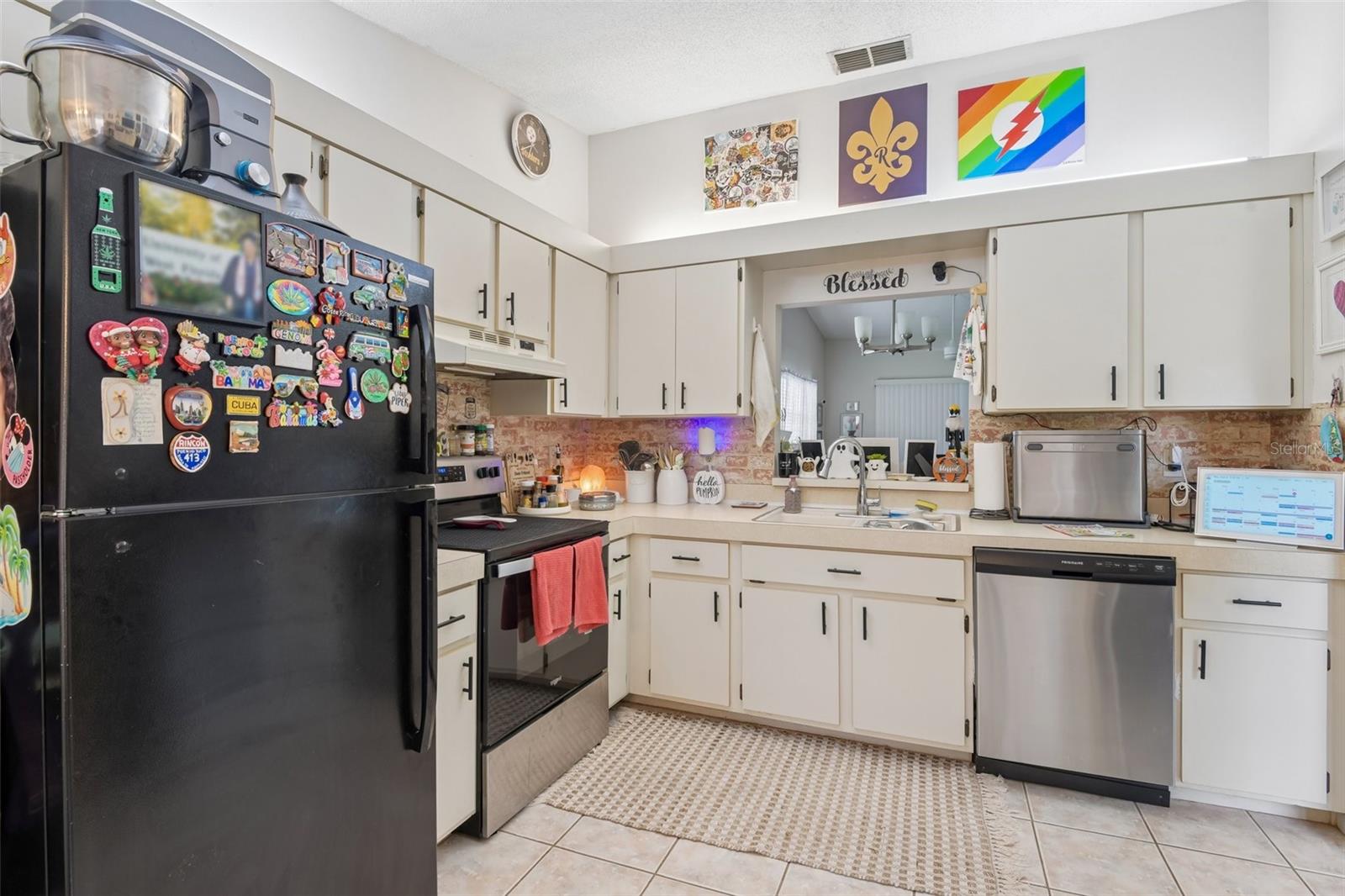 FOREST LAKE VILLAS CONDO - Residential