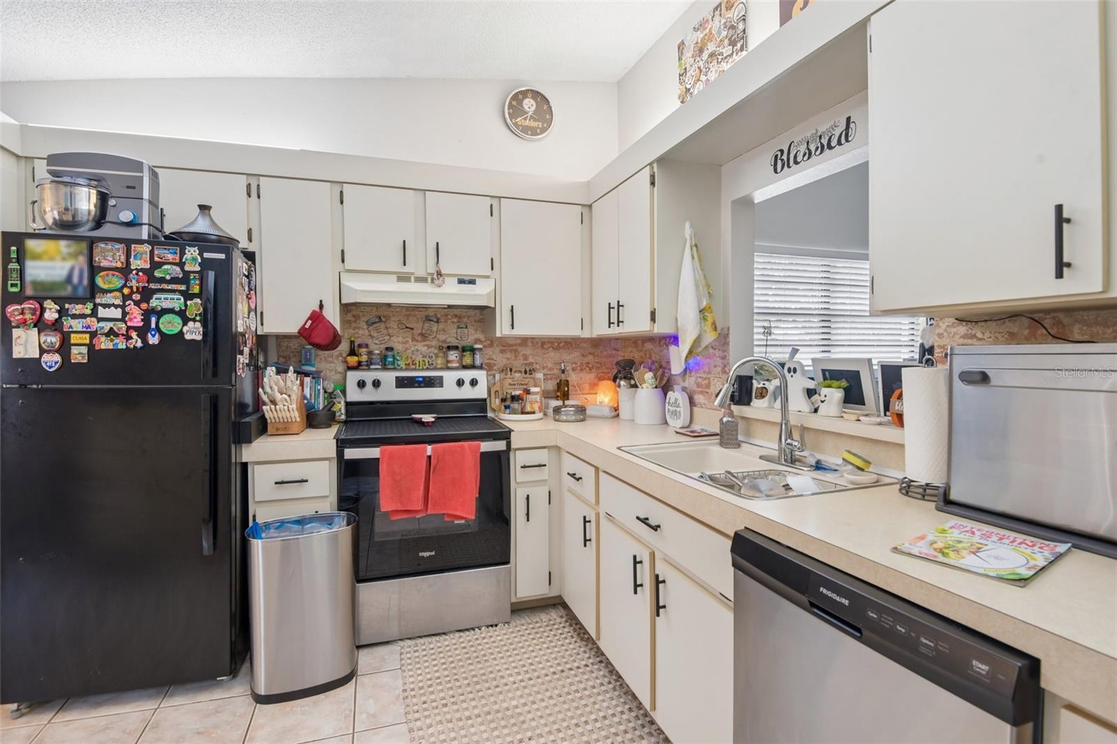 FOREST LAKE VILLAS CONDO - Residential