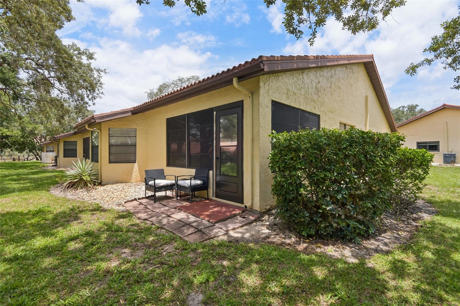 FOREST LAKE VILLAS CONDO - Residential