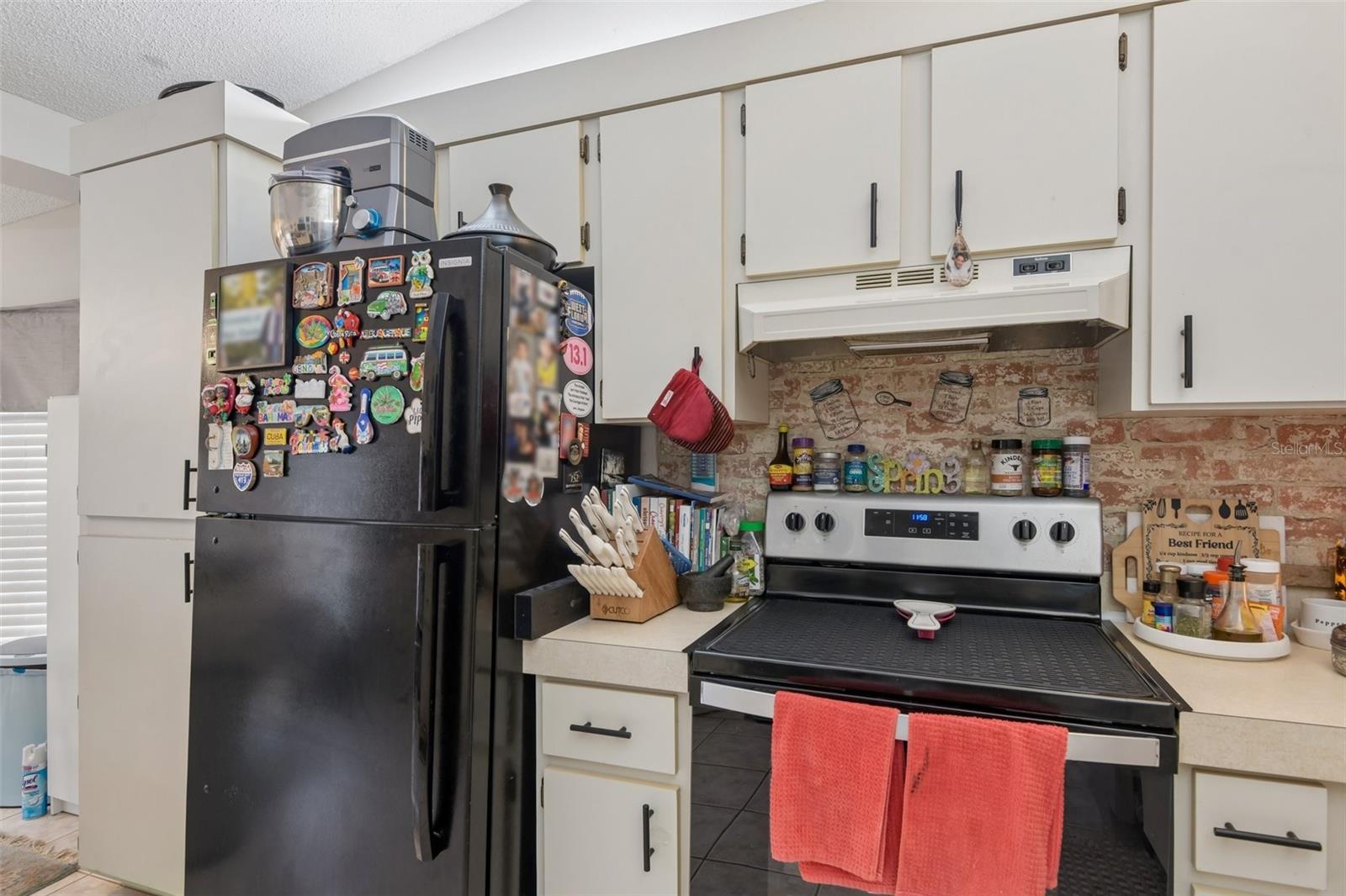 FOREST LAKE VILLAS CONDO - Residential