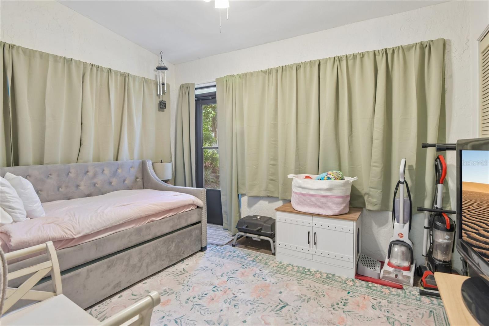 FOREST LAKE VILLAS CONDO - Residential