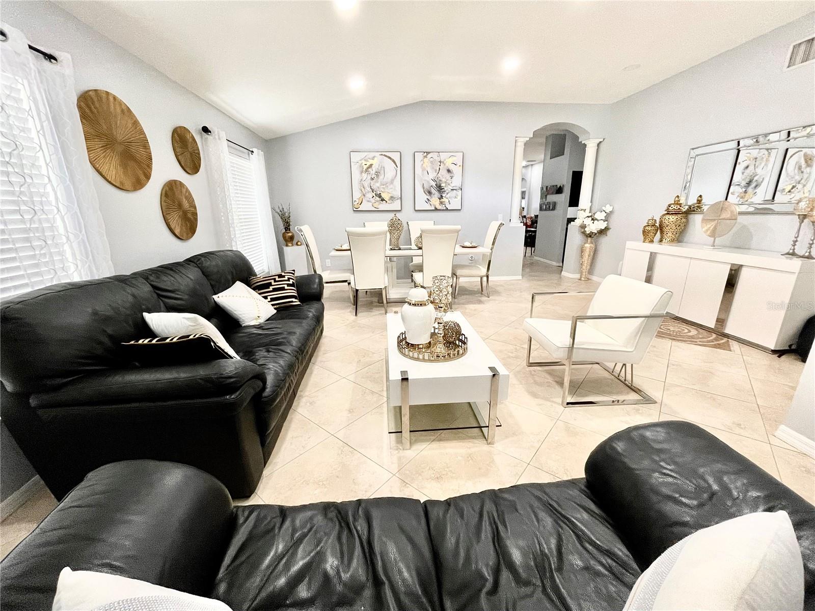 SUNCOAST LAKES PH 01 - Residential
