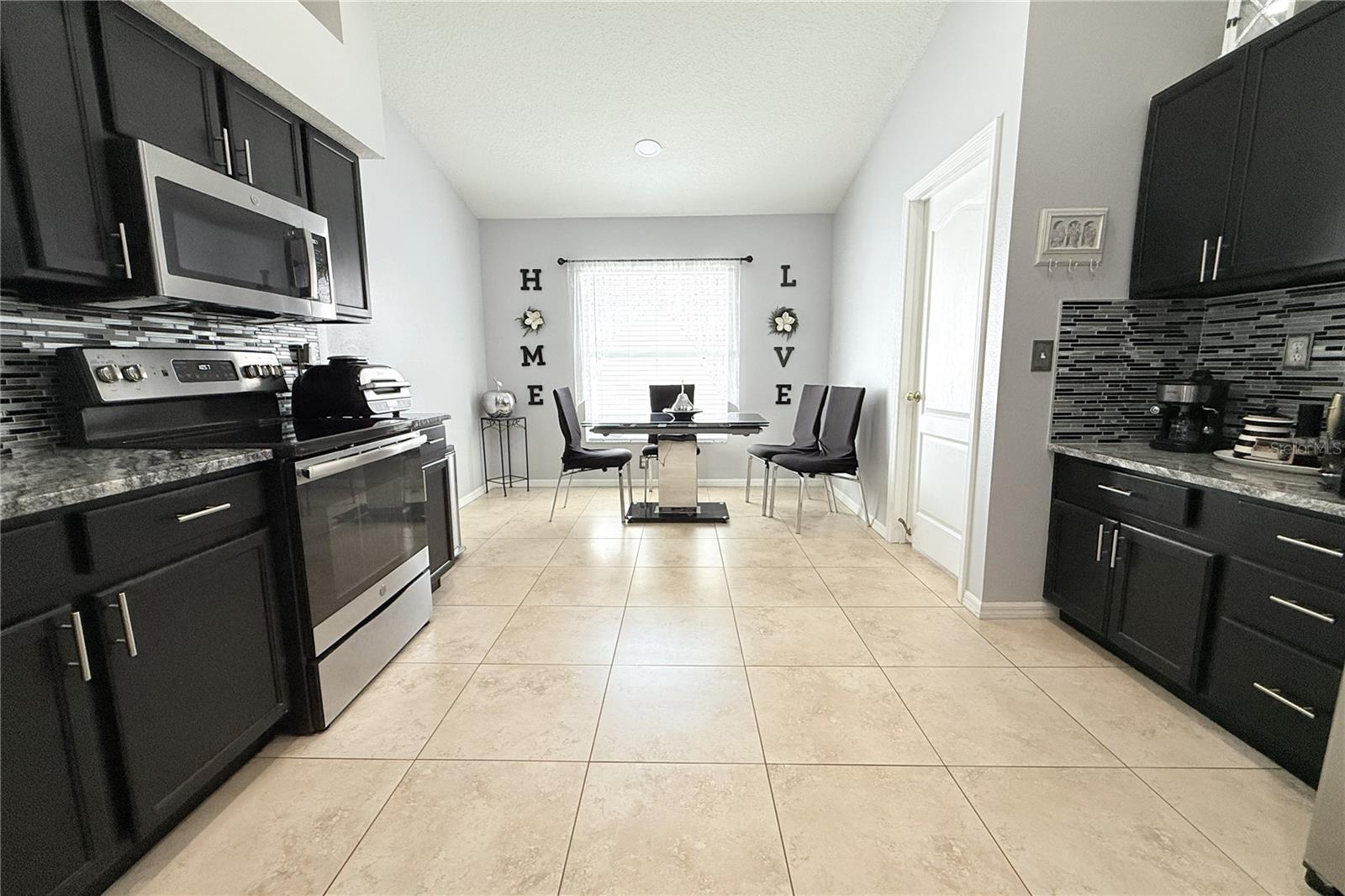 SUNCOAST LAKES PH 01 - Residential