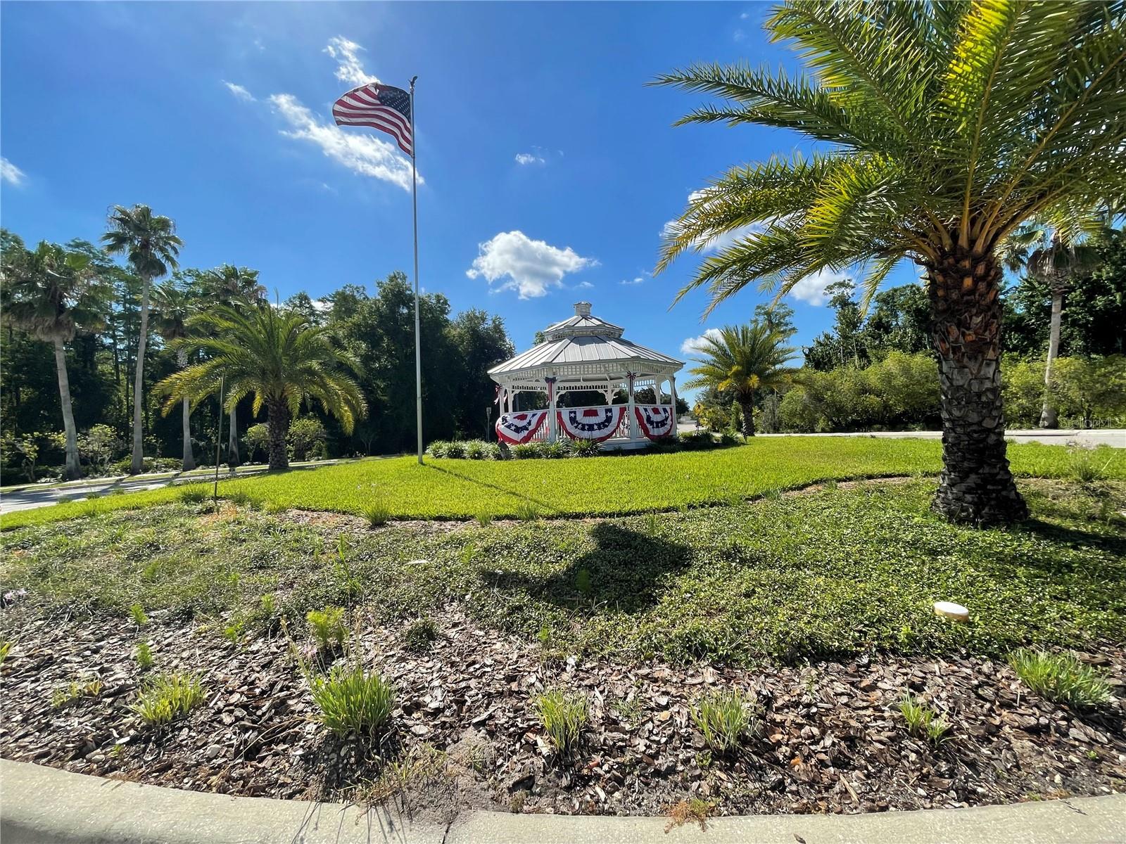 SUNCOAST LAKES PH 01 - Residential