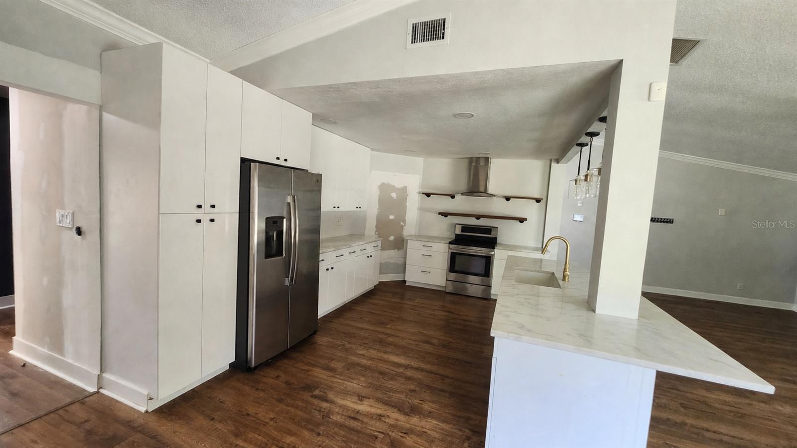 MAGNOLIA WOODS AT ERROL ESTATE - Residential