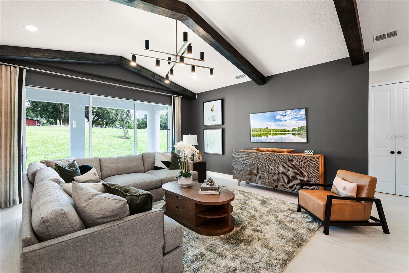 EDEN CREST - Residential