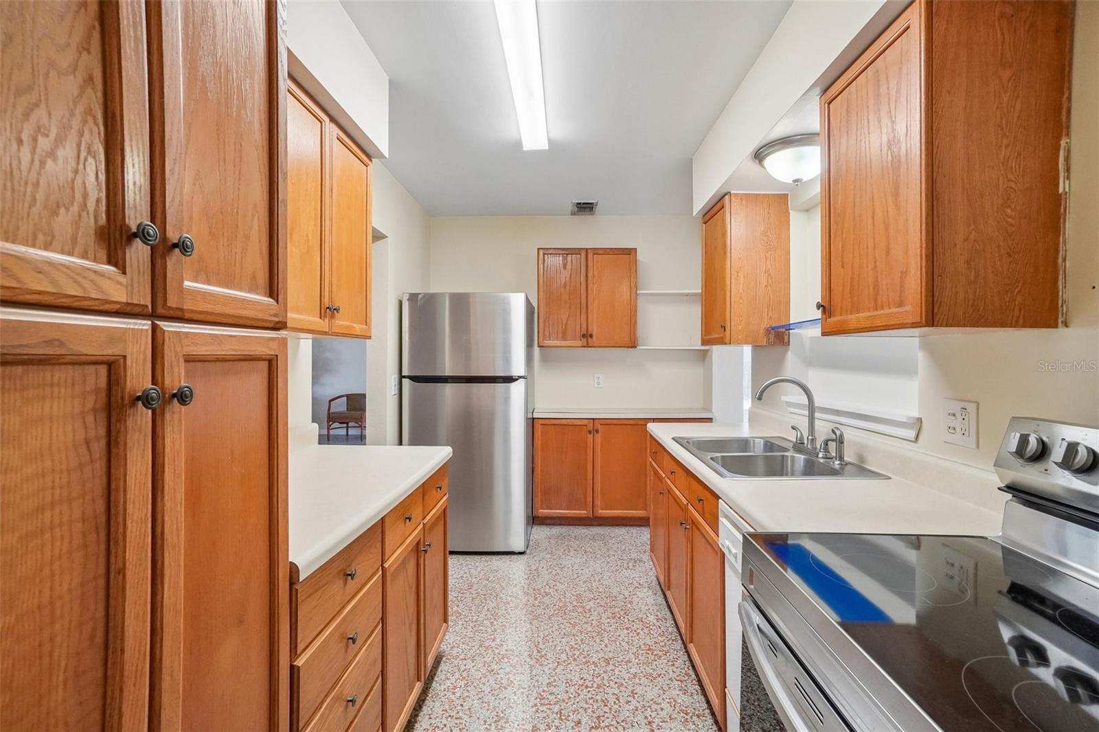 SUNNY PARK GROVES - Residential