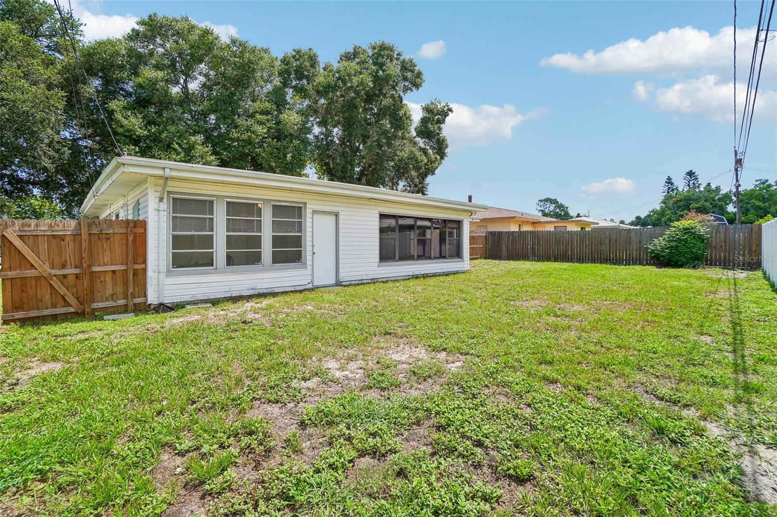 SUNNY PARK GROVES - Residential
