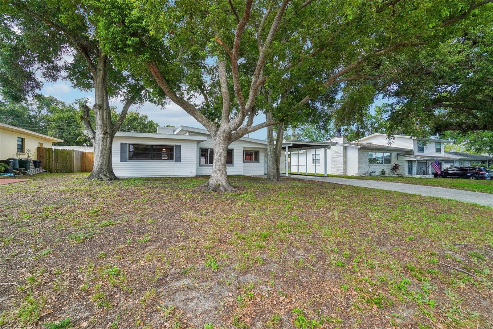 SUNNY PARK GROVES - Residential