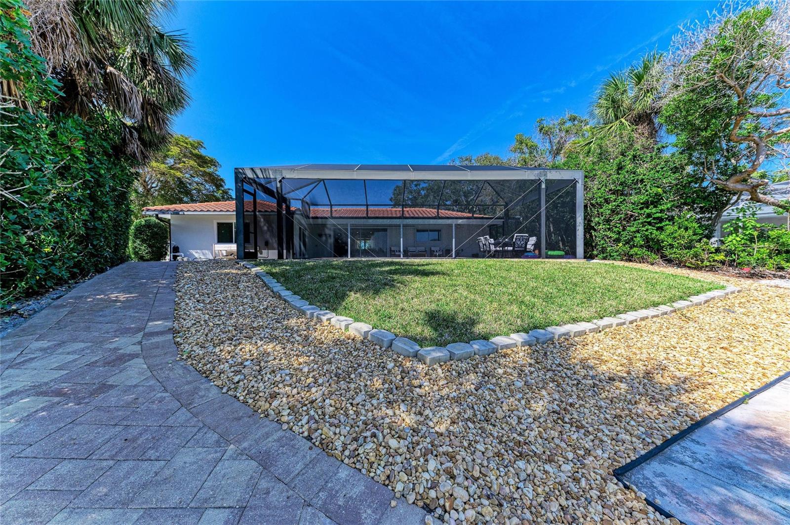 SIESTA ISLES - Residential