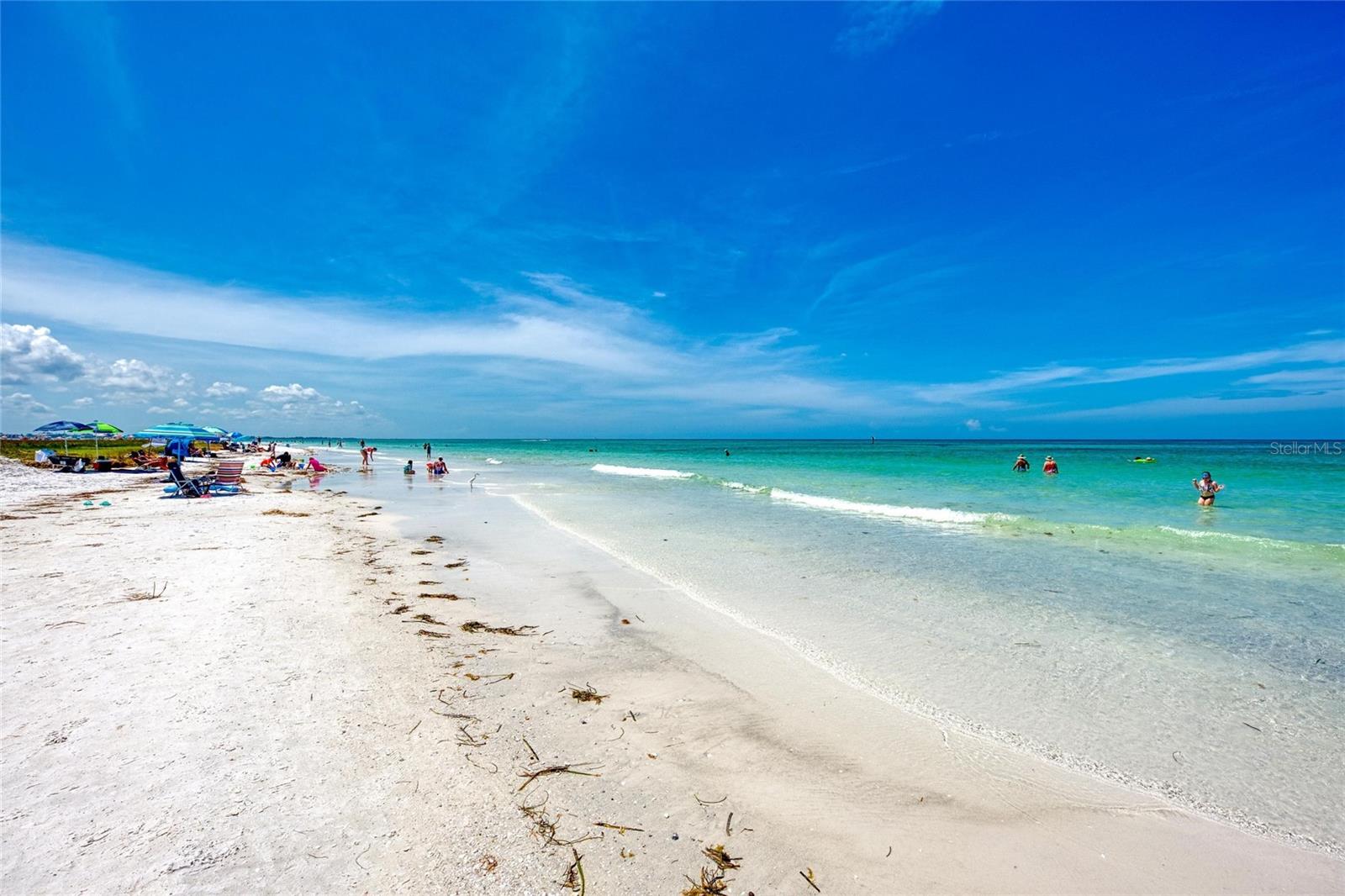 SIESTA ISLES - Residential