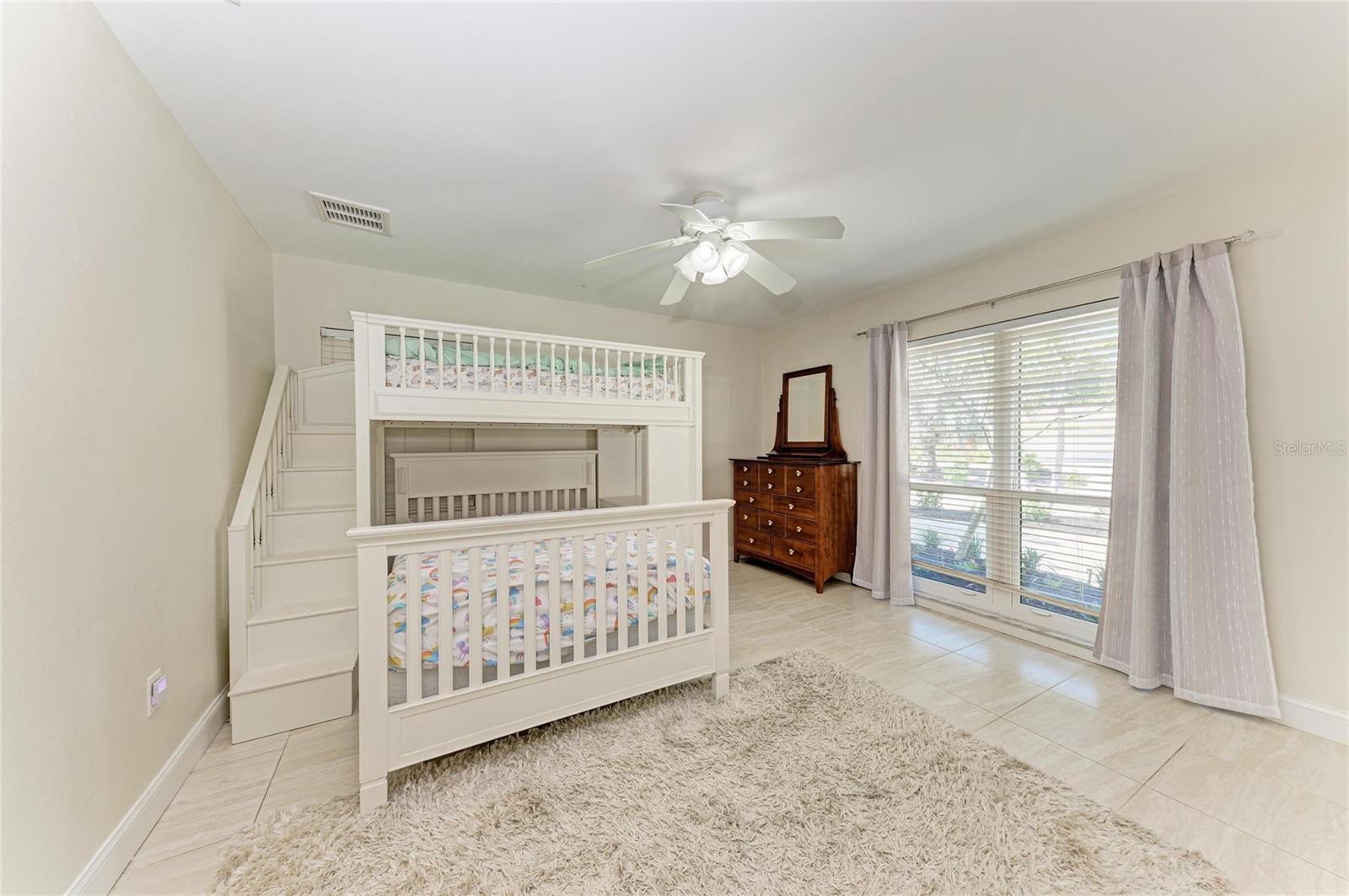SIESTA ISLES - Residential