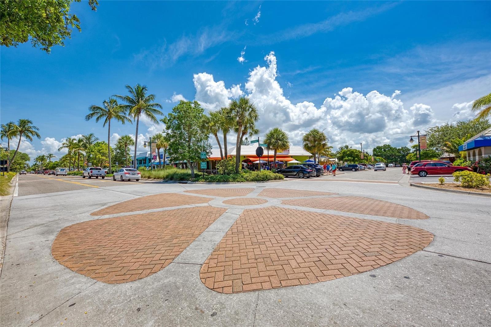 SIESTA ISLES - Residential