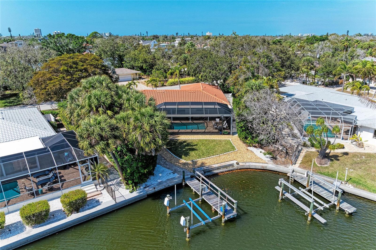 SIESTA ISLES - Residential