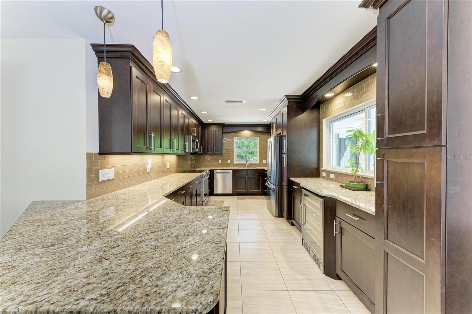 SIESTA ISLES - Residential