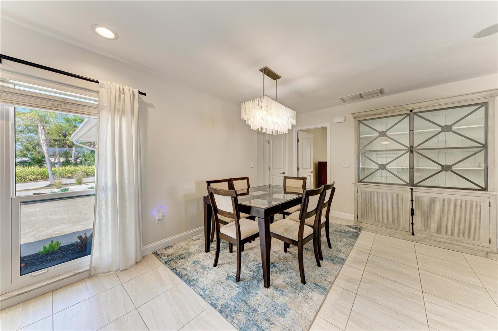 SIESTA ISLES - Residential